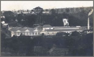 Fotografia da Fábrica de Tecidos e Fiação Carioba, de 1917, uma histórica unidade da indústria têxtil de Americana