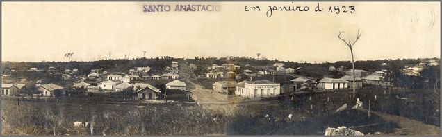 Imagens panorâmicas da evolução urbana do Distrito de Santo Anastácio entre 1920 e 1923