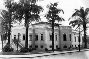 Prédio da Câmara Municipal de Piracicaba na época do Vereador Prudente de Moraes. Prédio da Câmara Municipal de Piracicaba na época do Vereador Prudente de Moraes.