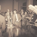 Com uma escultura do artista Luiz Morrone, a Assembléia Legislativa prestou uma homenagem ao Soldado Constitucionalista, nas solenidades de 23 de maio. Com uma escultura do artista Luiz Morrone, a Assembléia Legislativa prestou uma homenagem ao Soldado Constitucionalista, nas solenidades de 23 de maio.