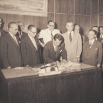 Ato de Assinatura do Autográfo, no dia 27 de agosto, do Projeto de Lei nº 850 , que equiparou os funcionários de várias empresas de economia mista e autarquias (Banespa, VASP e CAGESP) aos demais servidores do Estado. Ato de Assinatura do Autográfo, no dia 27 de agosto, do Projeto de Lei nº 850 , que equiparou os funcionários de várias empresas de economia mista e autarquias (Banespa, VASP e CAGESP) aos demais servidores do Estado.