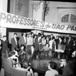 Comissão de Professores em reunião na ALESP, em 11 de abril de 1966. Comissão de Professores em reunião na ALESP, em 11 de abril de 1966.