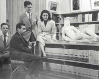 Arthur Heládio Neves, Elias Chaves Neto, Caio Prado Júnior e Helena Nioac na Editora Brasiliense (abril – 1944). Arthur Heládio Neves, Elias Chaves Neto, Caio Prado Júnior e Helena Nioac na Editora Brasiliense (abril – 1944).